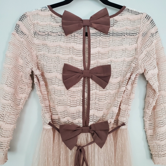 RYU Mixed Media Bowed Back Top - Picture 5 of 14